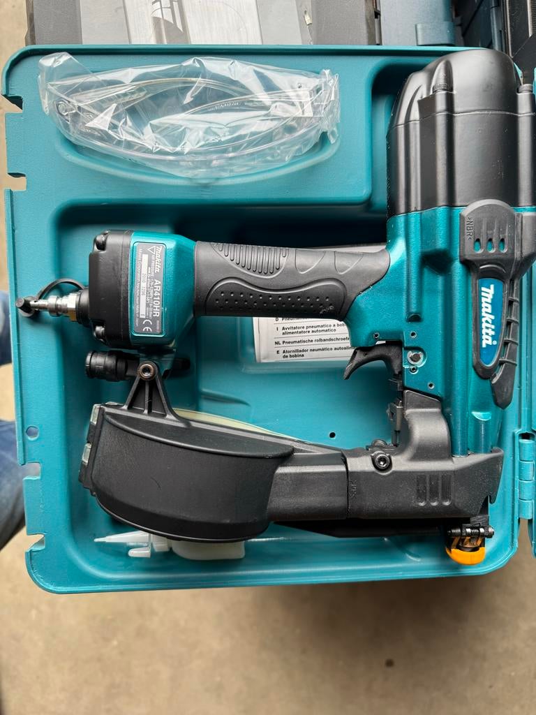 Makita AR410HR Pneumatische Rolbandschroefautomaat, Ophalen of Verzenden, Nieuw