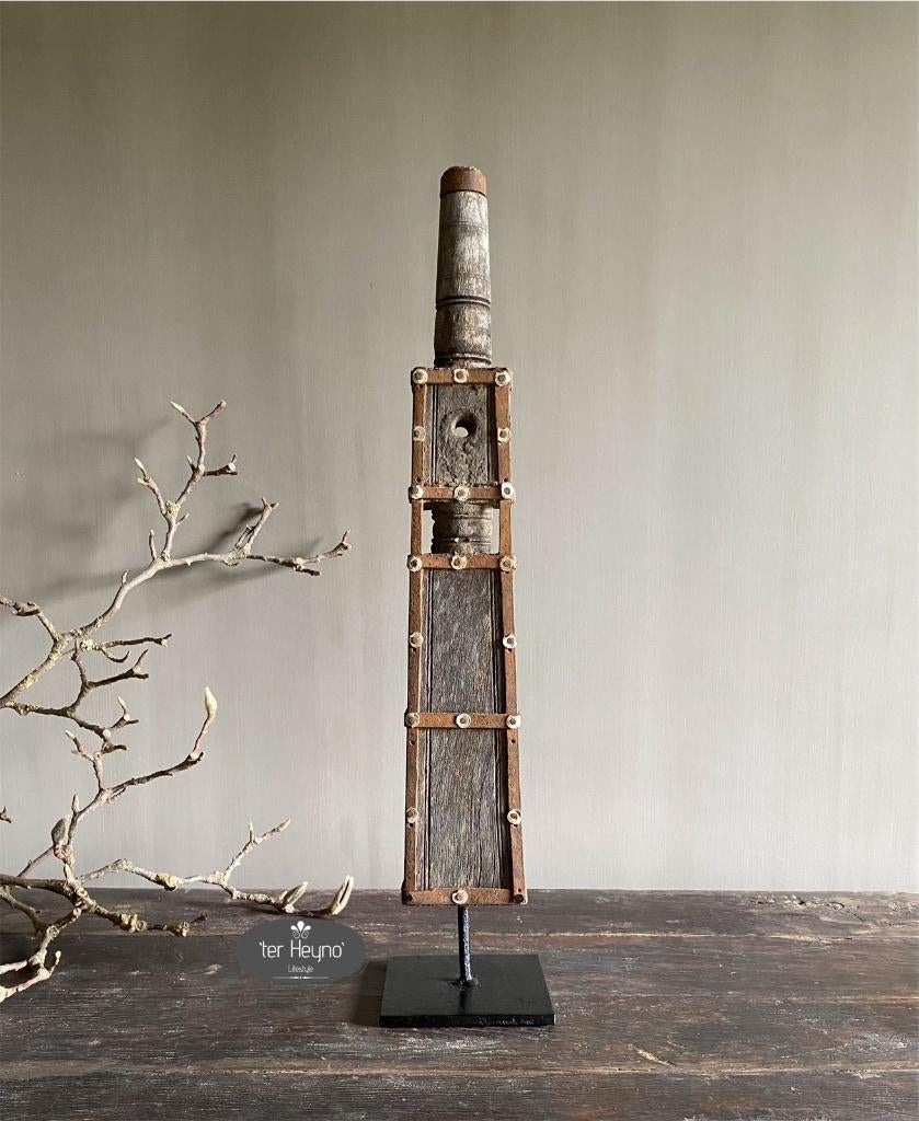 Oud houten ornament op standaard hout stoer sober landelijk, Verzenden, Nieuw, Hout