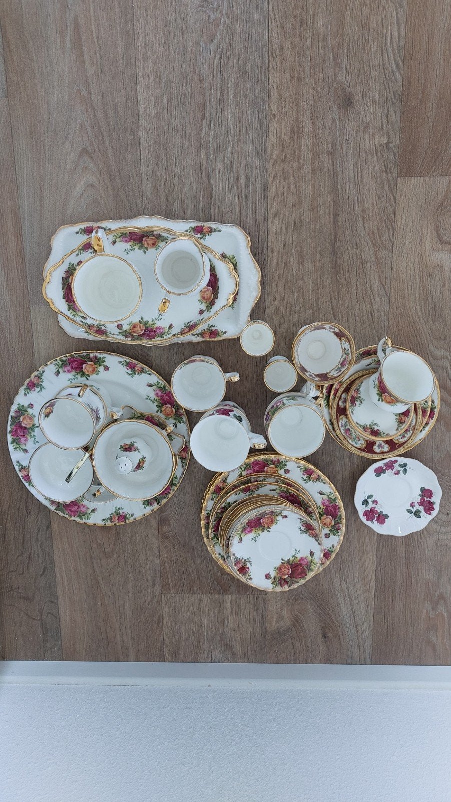 Diverse Royal Albert servies, Ophalen