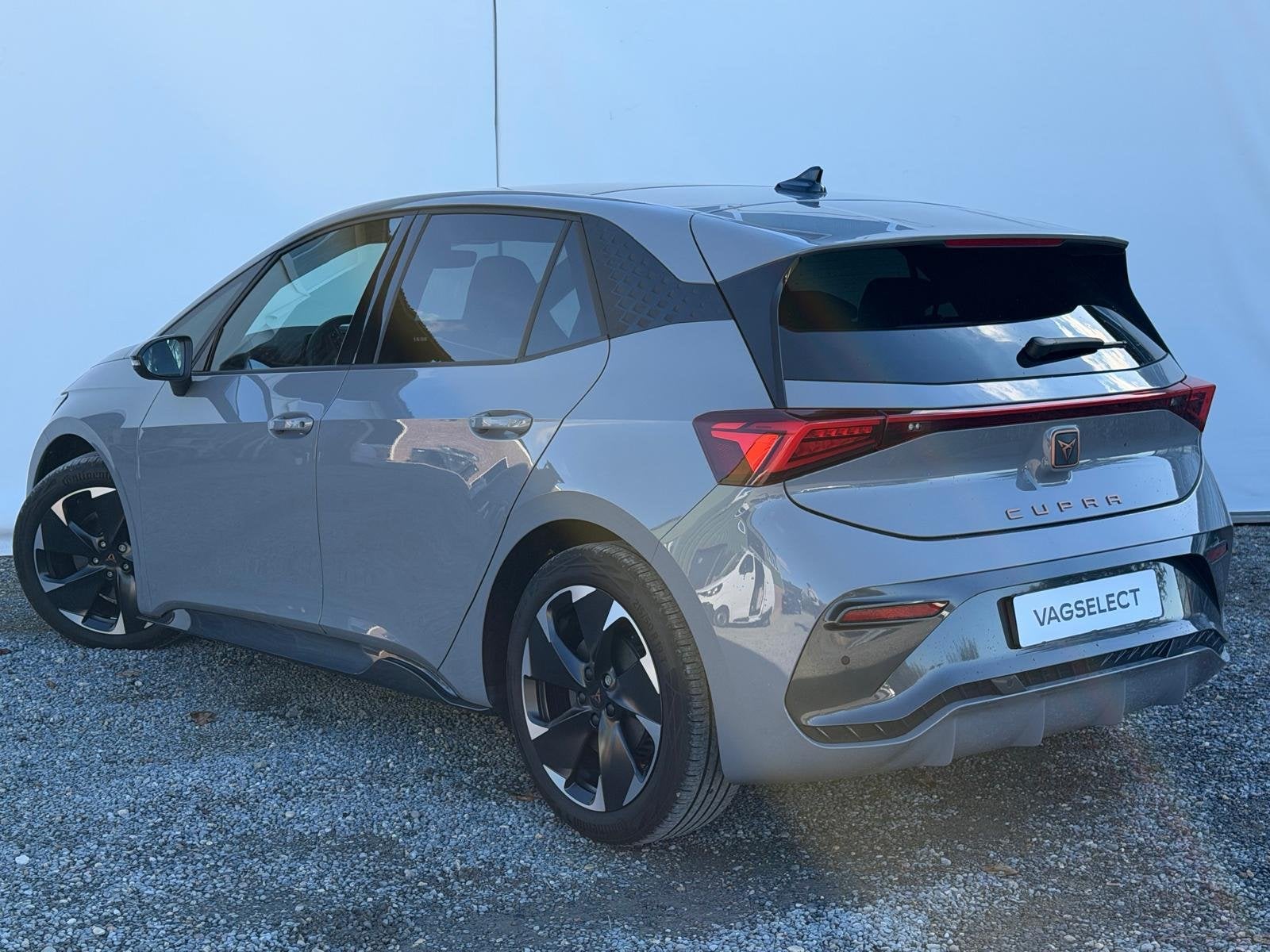 CUPRA Born Edition 62 kWh | Panoramadak | Kuipstoelen | BTW, Auto's, Automaat, Gebruikt, Zwart, 150 pk