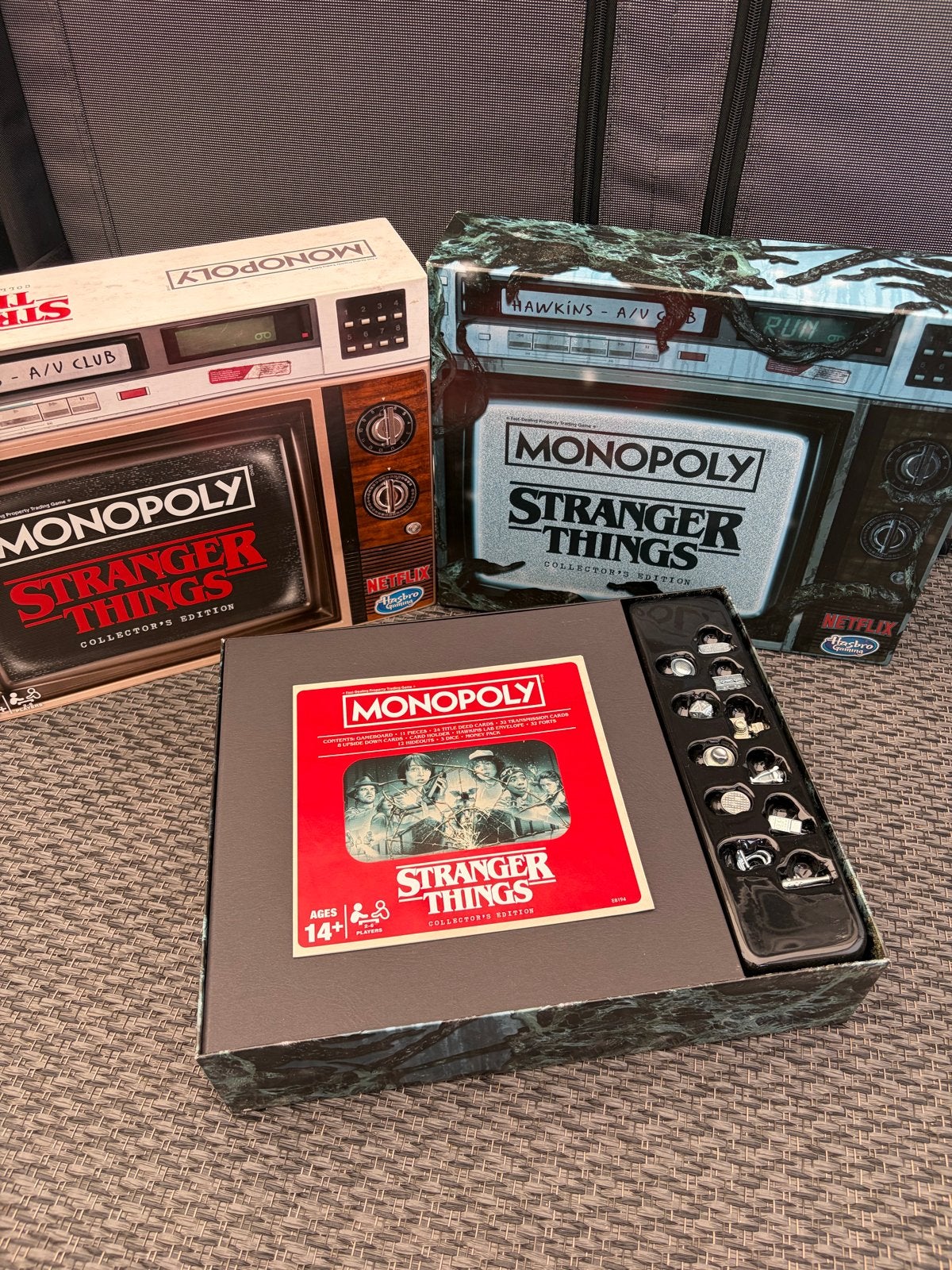 Monopoly Stranger Things Collectors Edition Hasbro, Hobby en Vrije tijd, Gezelschapsspellen | Bordspellen, Drie of vier spelers