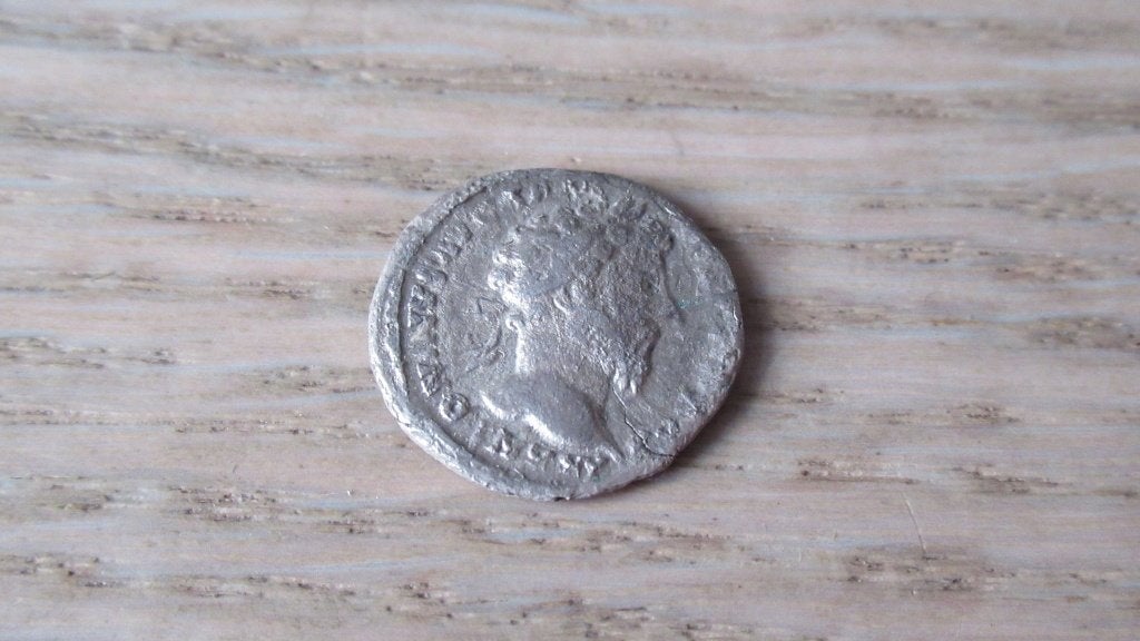 Zilveren romeinse munt 2/e - 4/e eeuw / bodemvondst, Vóór koninkrijk, Zilver, Losse munt, Overige waardes