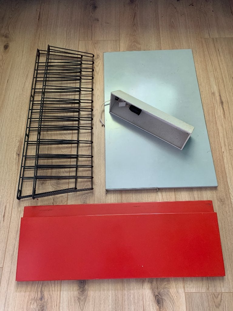 Tomado bureau met originele lamp, Huis en Inrichting, Kasten | Wandmeubels, Gebruikt, Minder dan 100 cm, Minder dan 150 cm, 25 tot 50 cm