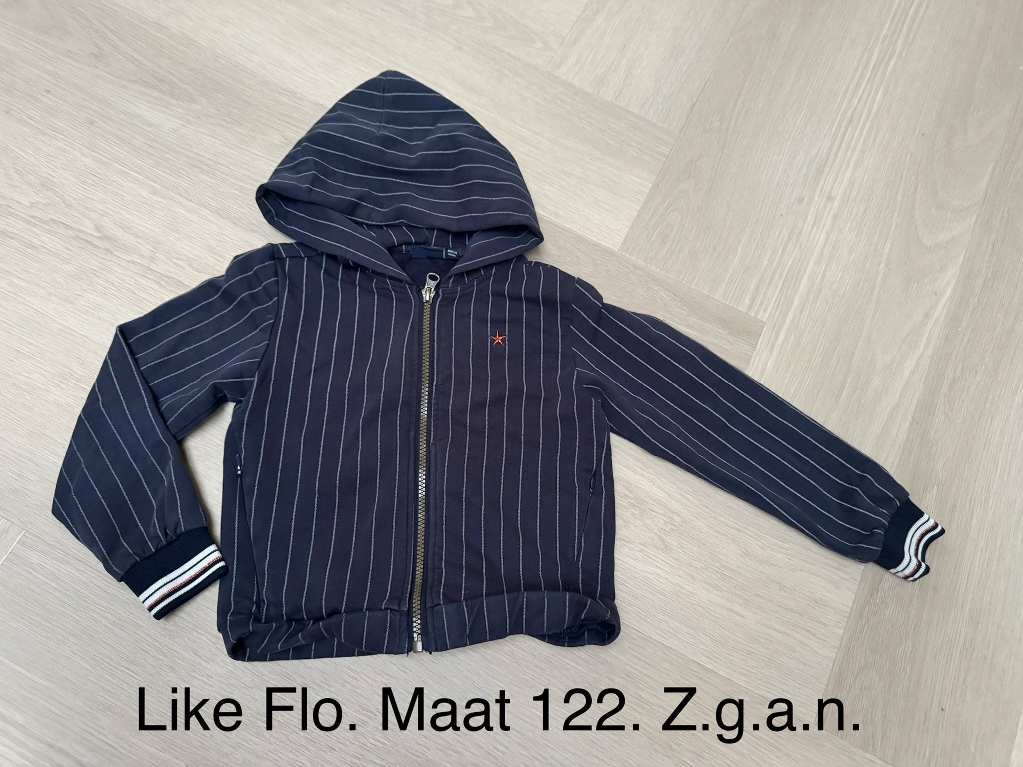 Like Flo gestreept vestje, maat 122, z.g.a.n., Ophalen of Verzenden, Zo goed als nieuw, Meisje, Trui of Vest