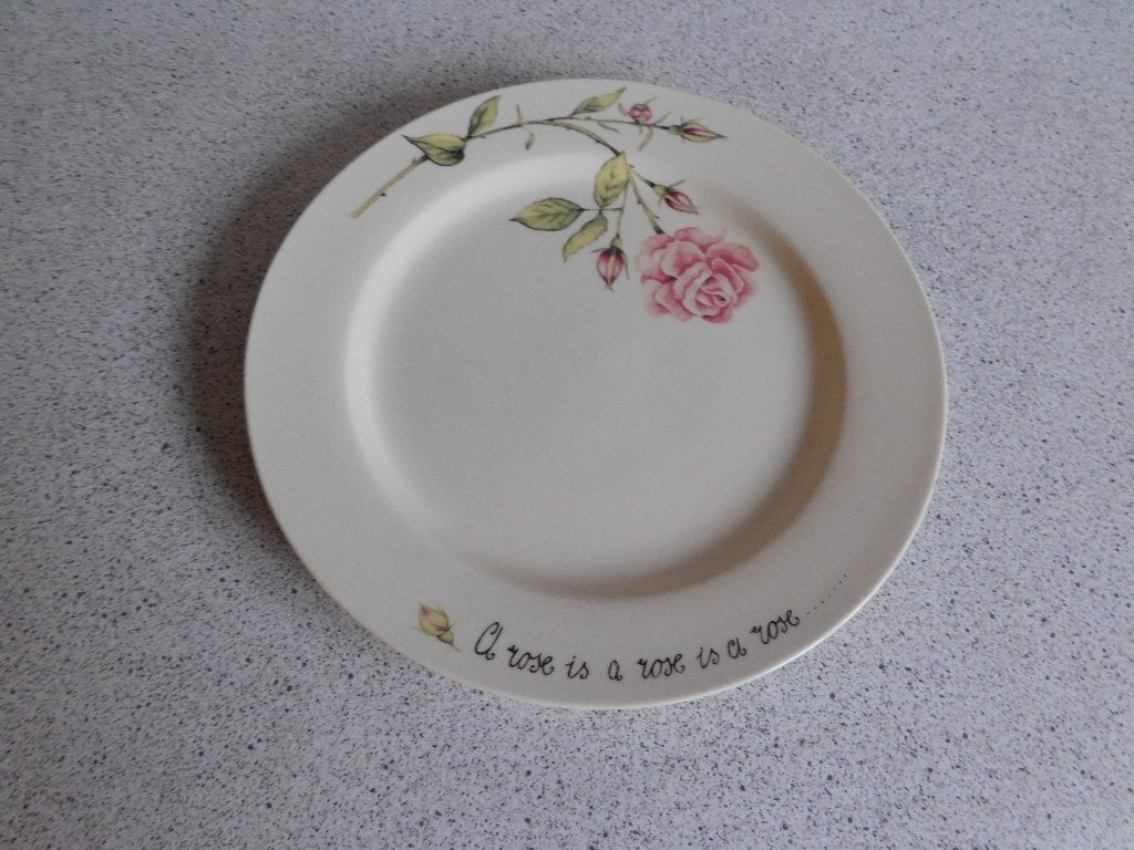 Bord 23 cm. A Rose is a Rose JET by ter Steege, Ophalen of Verzenden, Zo goed als nieuw, Bord(en), Overige stijlen