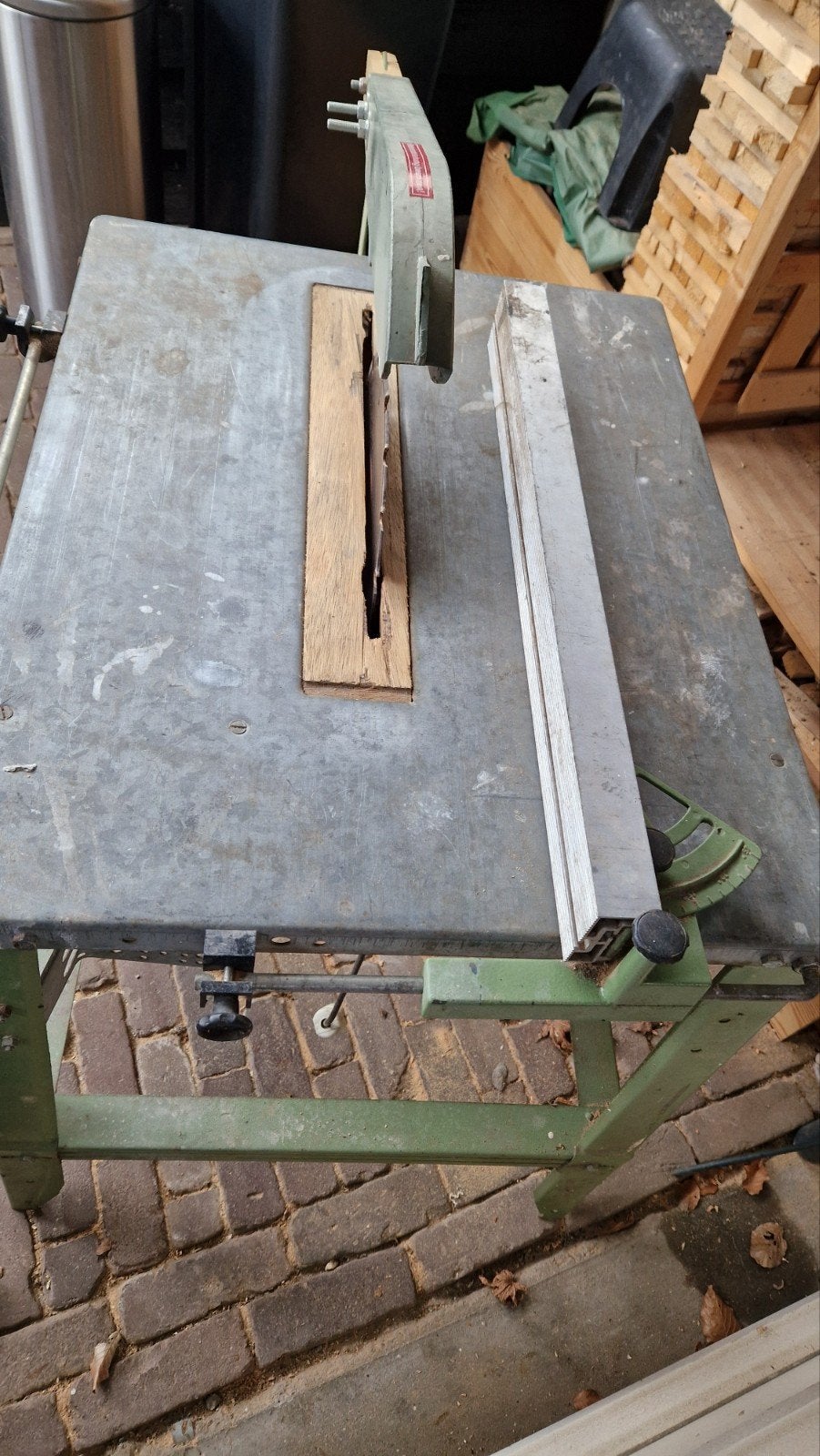 Zaagtafel, Doe-het-zelf en Verbouw, Gereedschap | Zaagmachines, Ophalen of Verzenden, 1200 watt of meer, Cirkelzaag, 30 tot 70 mm