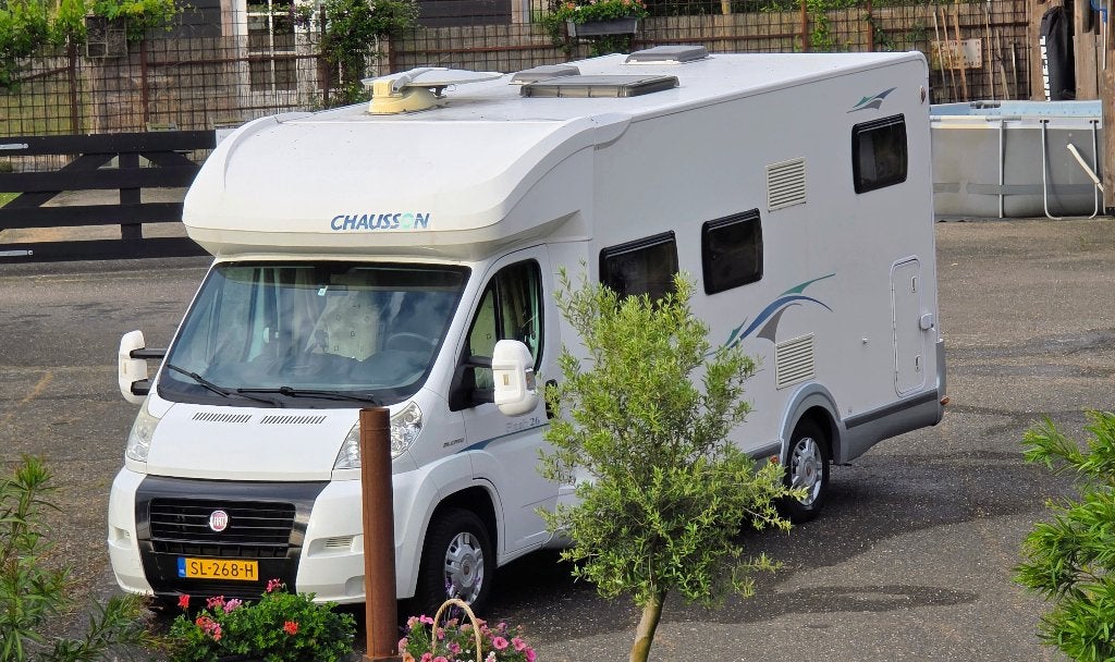 Te koop  5 persoons Chausson flash -2011- apk tot 27-01-2027, Caravans en Kamperen, Campers, Chemisch toilet, Fiat, 7 tot 8 meter