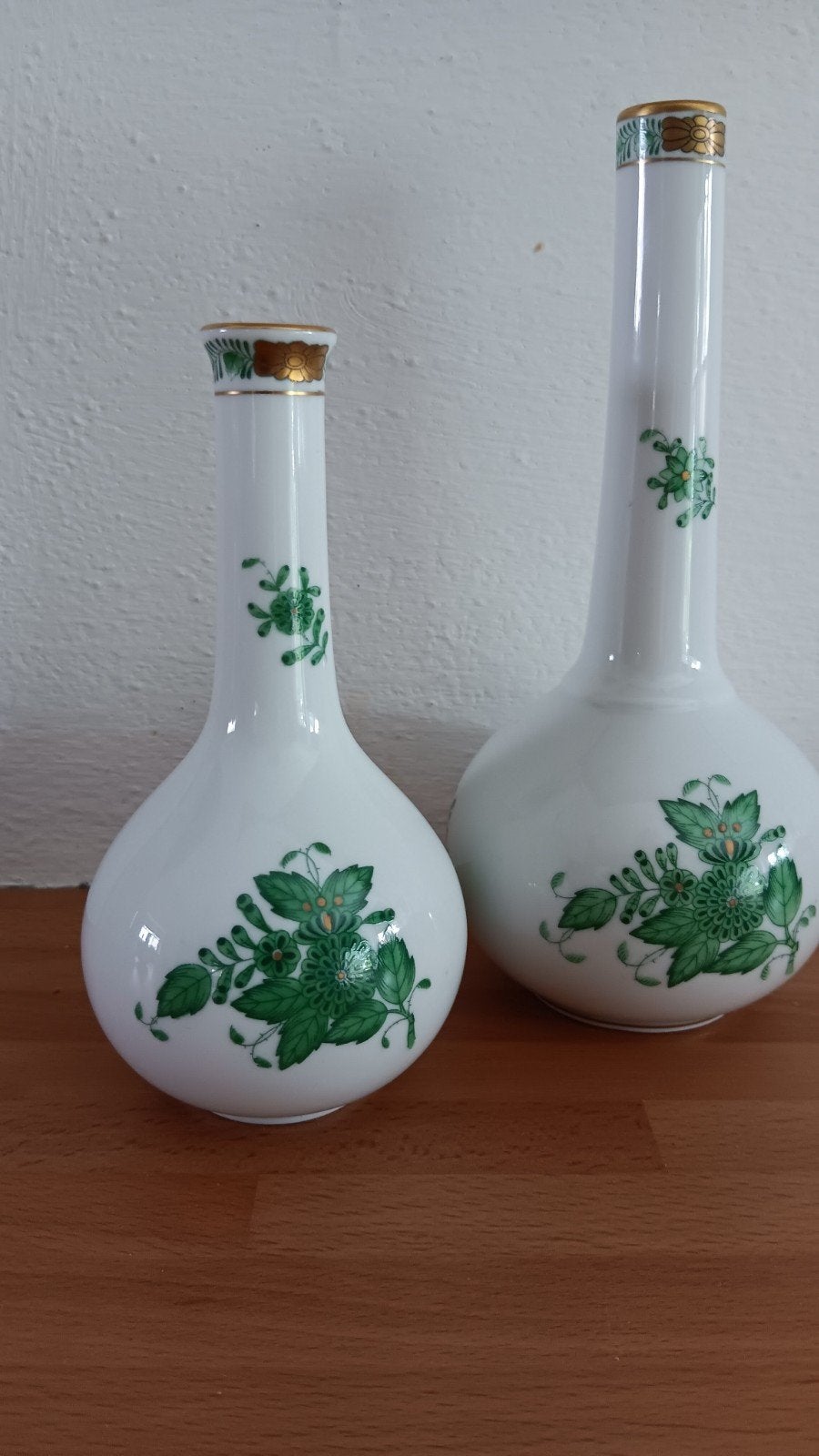 Twee Herend Apponyi Groen vaasjes - 19 cm en 15 cm, Ophalen of Verzenden