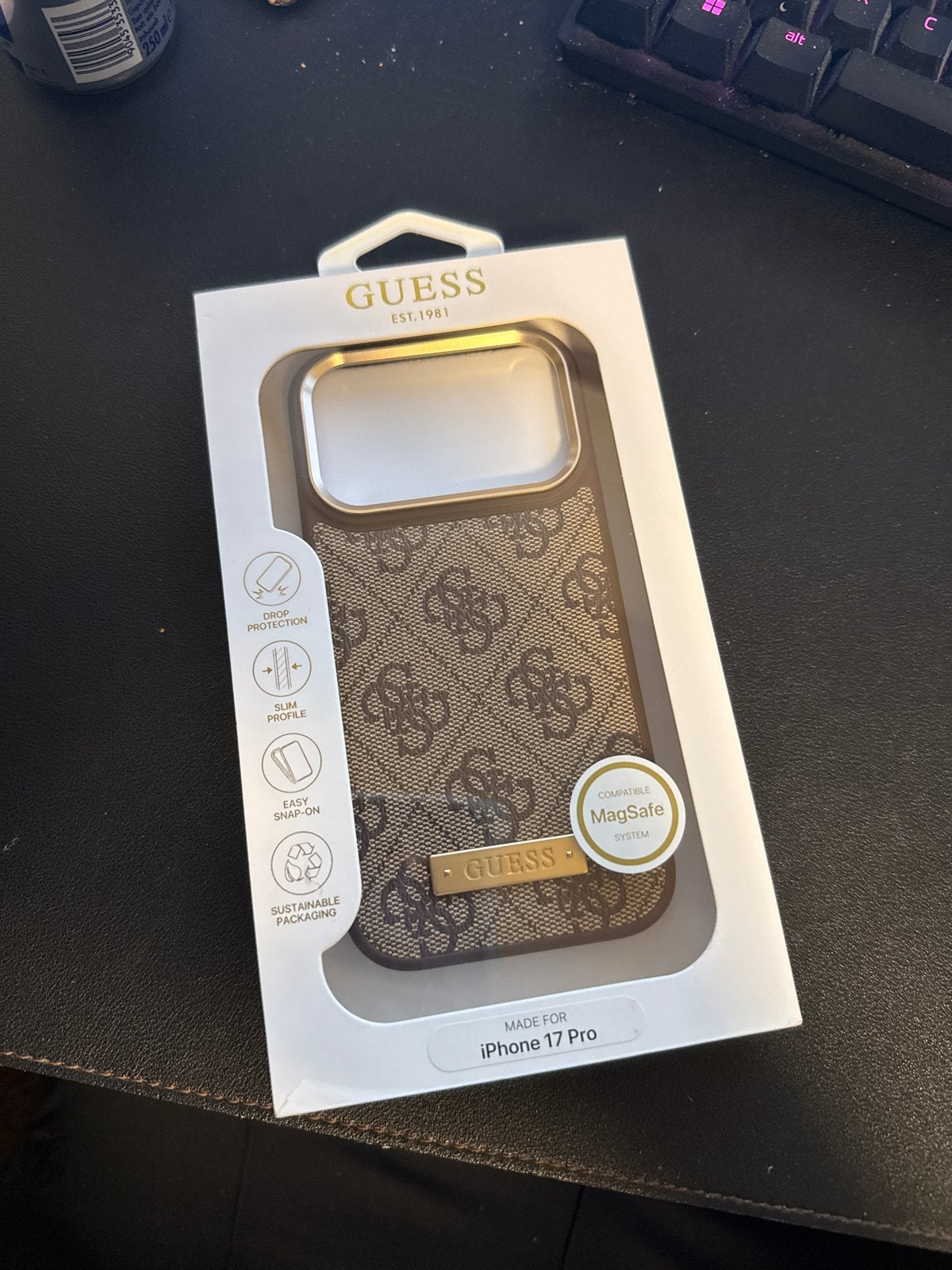 Guess iPhone 17 Pro Hoesje - Nieuw in verpakking, Nieuw, Hoesje of Tasje, Ophalen of Verzenden, Schokbestendig
