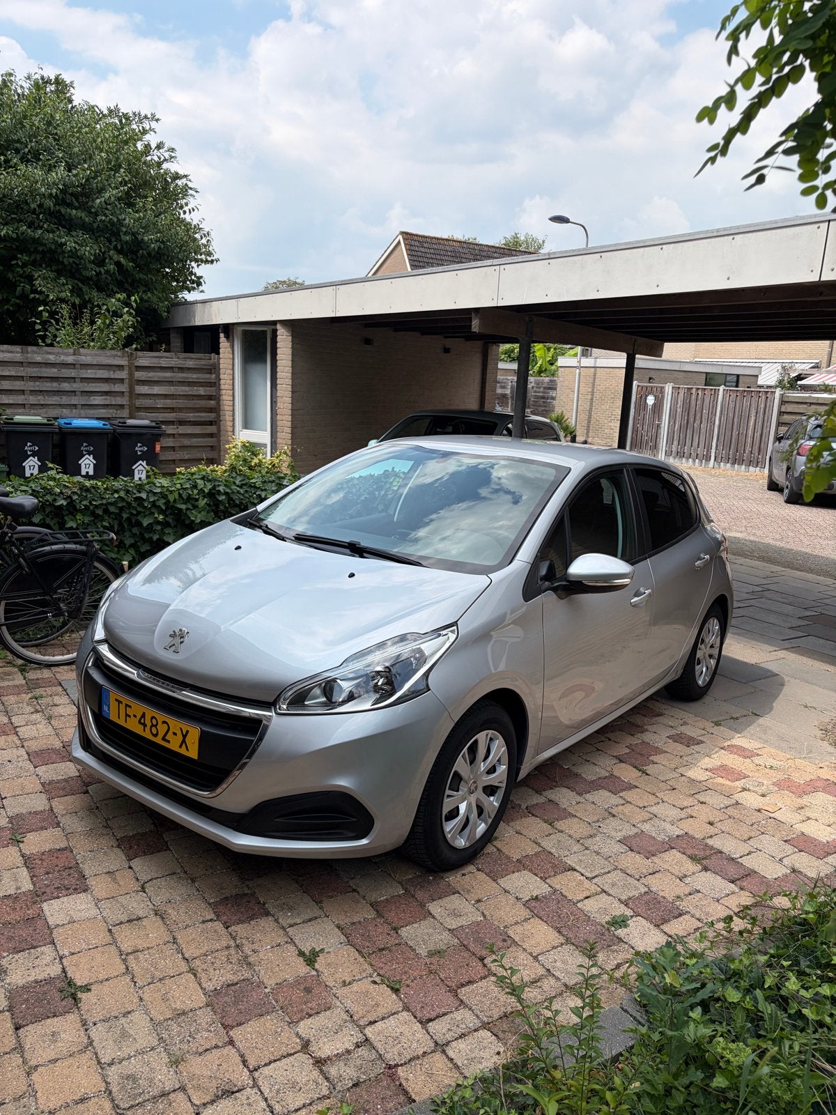 Peugeot 208 1.2 PureTech uit 2018 | Airco | CarPlay | Cruise, Voorwielaandrijving, Stof, 1199 cc, 23 km/l