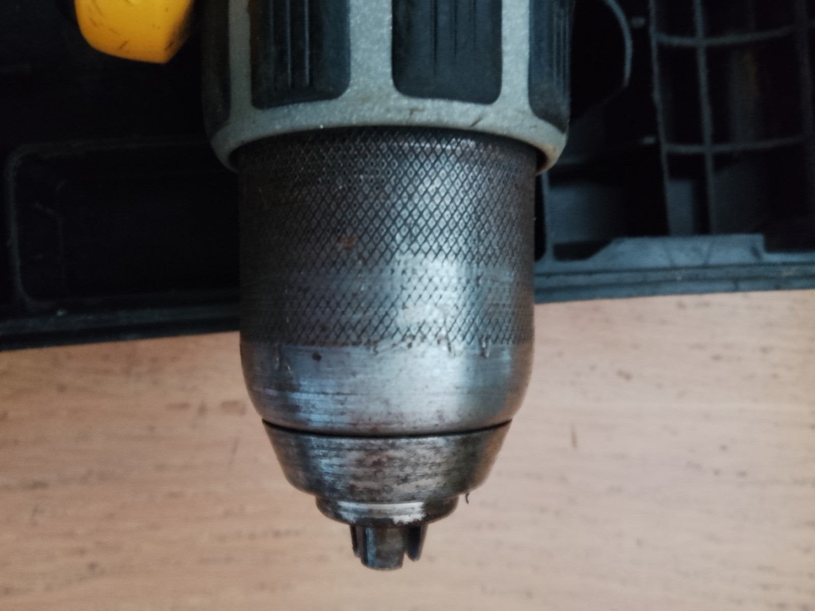 Foto 4 van DeWalt DCD791D2 Accuboormachine met 1 18v 5Ah accu en lader