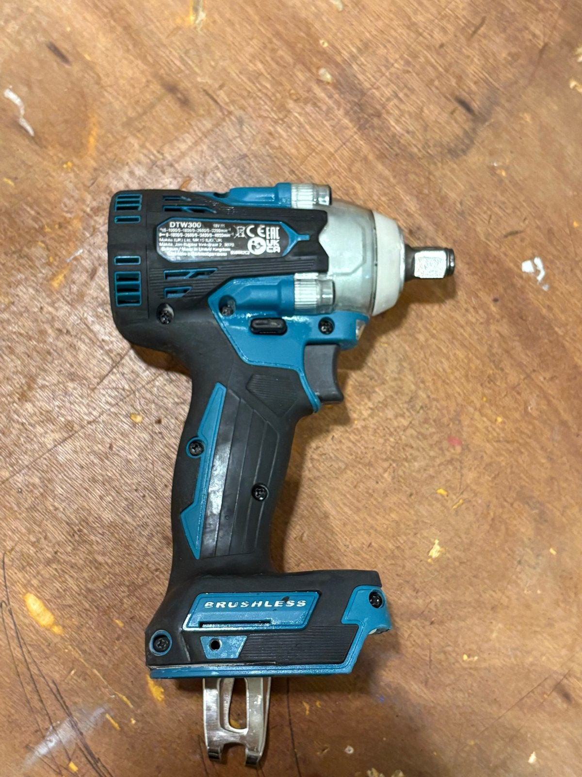 Makita DTW300 Accu Slagmoersleutel - Gebruikt, Variabele snelheid, Overige typen, Ophalen of Verzenden, Gebruikt