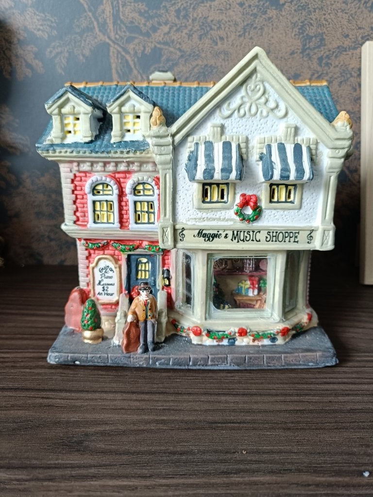 kersthuis Lumineo Music shoppe, Diversen, Kerst, Ophalen of Verzenden, Zo goed als nieuw