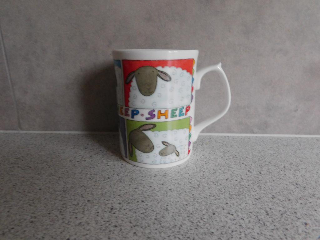 Mok Fine Bone China Sheep Duchess, Huis en Inrichting, Ophalen of Verzenden, Zo goed als nieuw, Overige stijlen, Kop(pen) en/of Schotel(s)