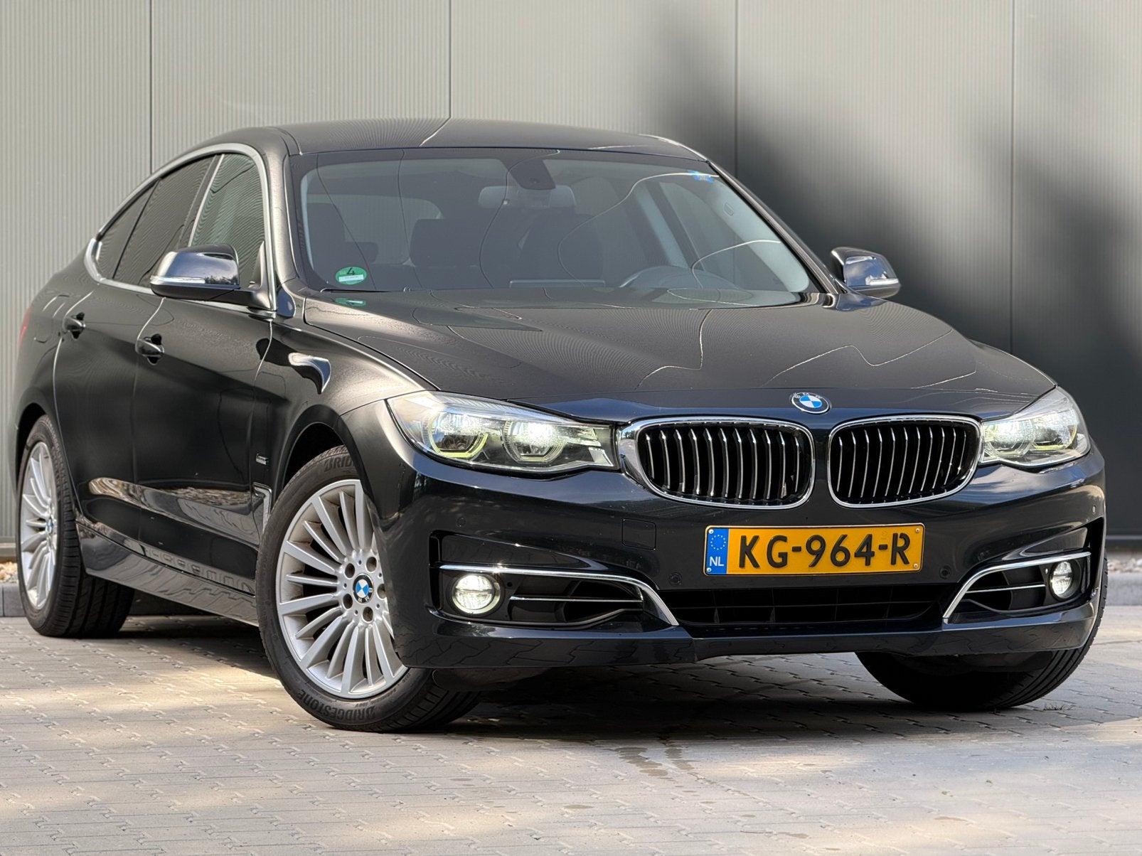 BMW 3-Serie GT 320i F34 184pk Aut 2016 Zwart LCI Mod 2017, Auto's, Automaat, 1998 cc, Achterwielaandrijving, 4 cilinders