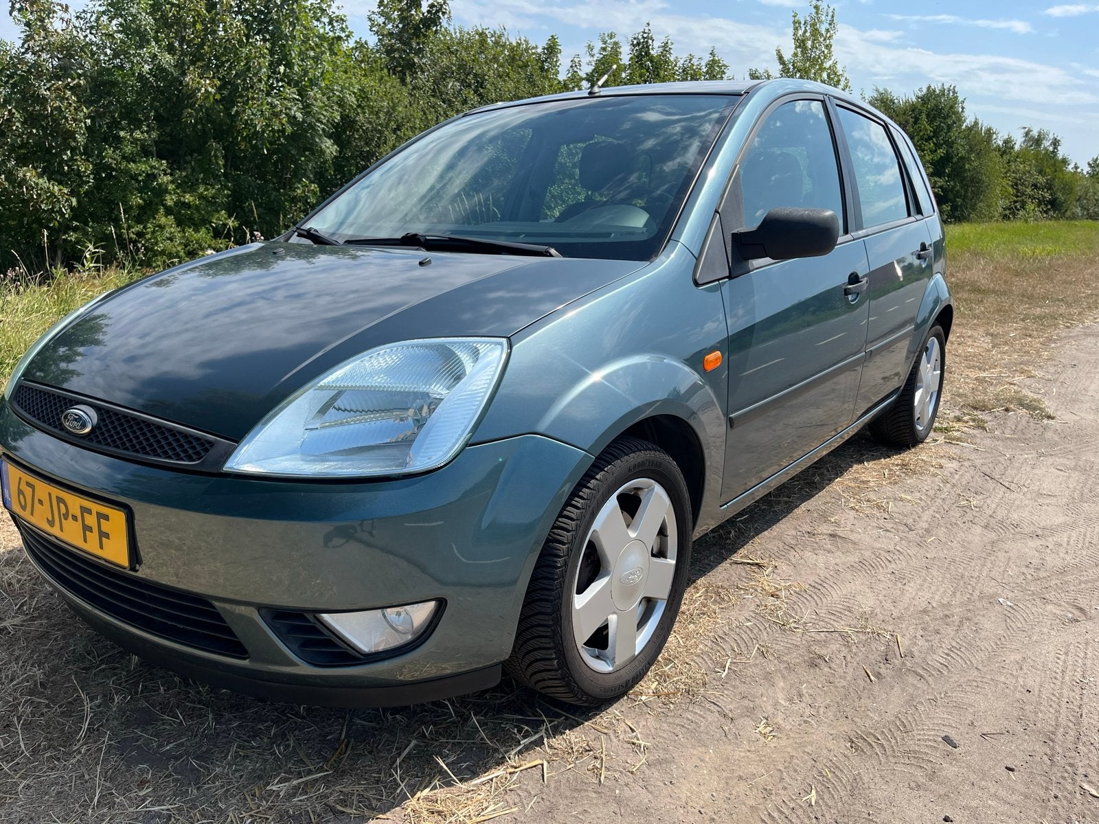Ford Fiësta 1.4 16V 5DR 2002 groen/blauw, Voorwielaandrijving, 15 km/l, Metallic lak, 4 cilinders