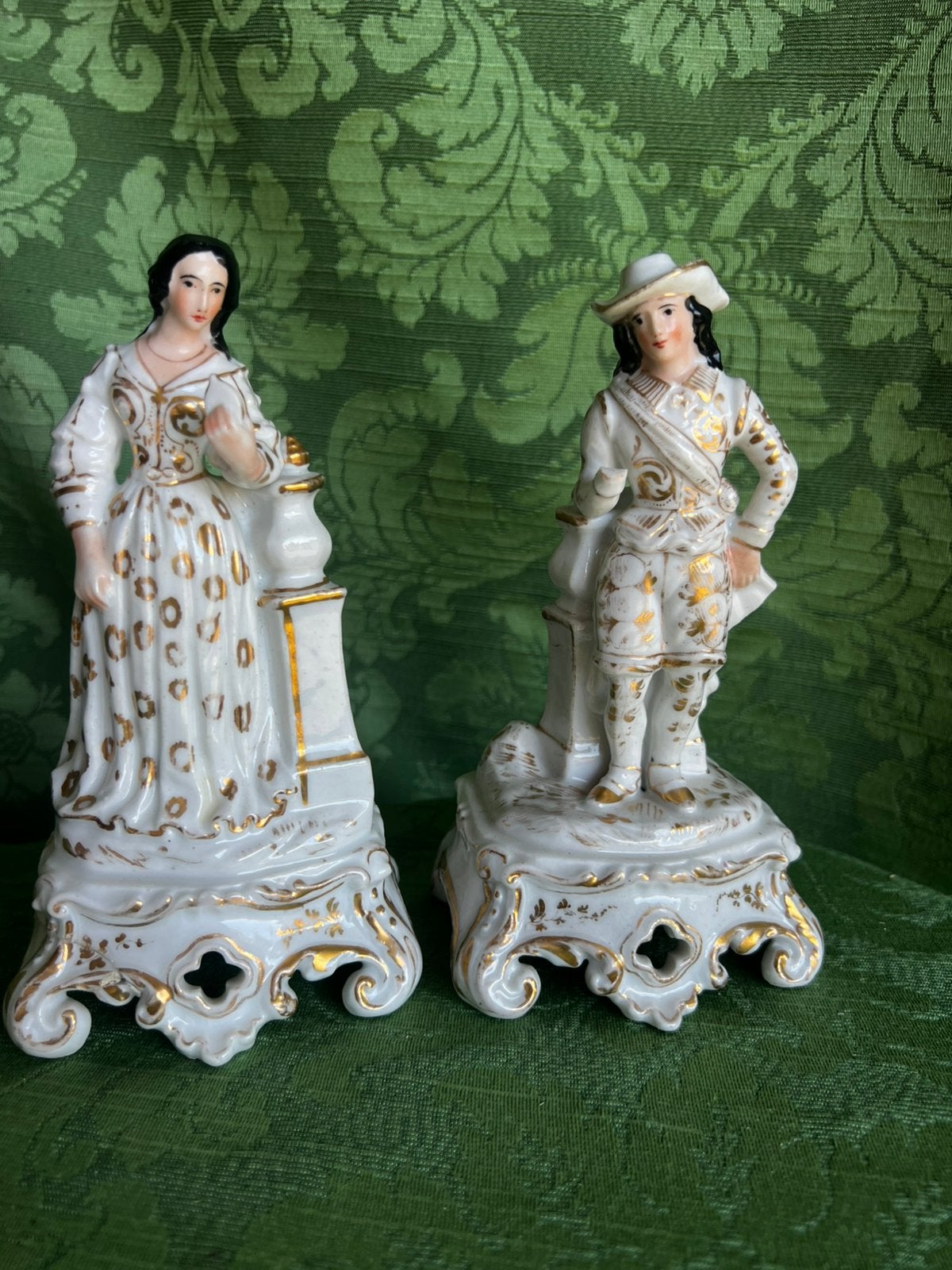 Antieke porseleinen figuren / kandelaars – stel, Ophalen of Verzenden