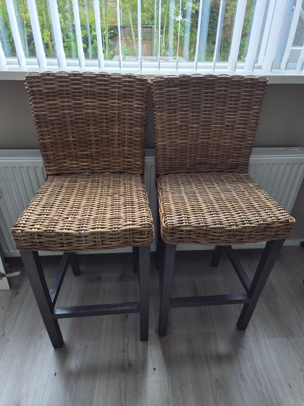 2 rotan barkrukken, Huis en Inrichting, 2 krukken, Ophalen, 90 cm of meer