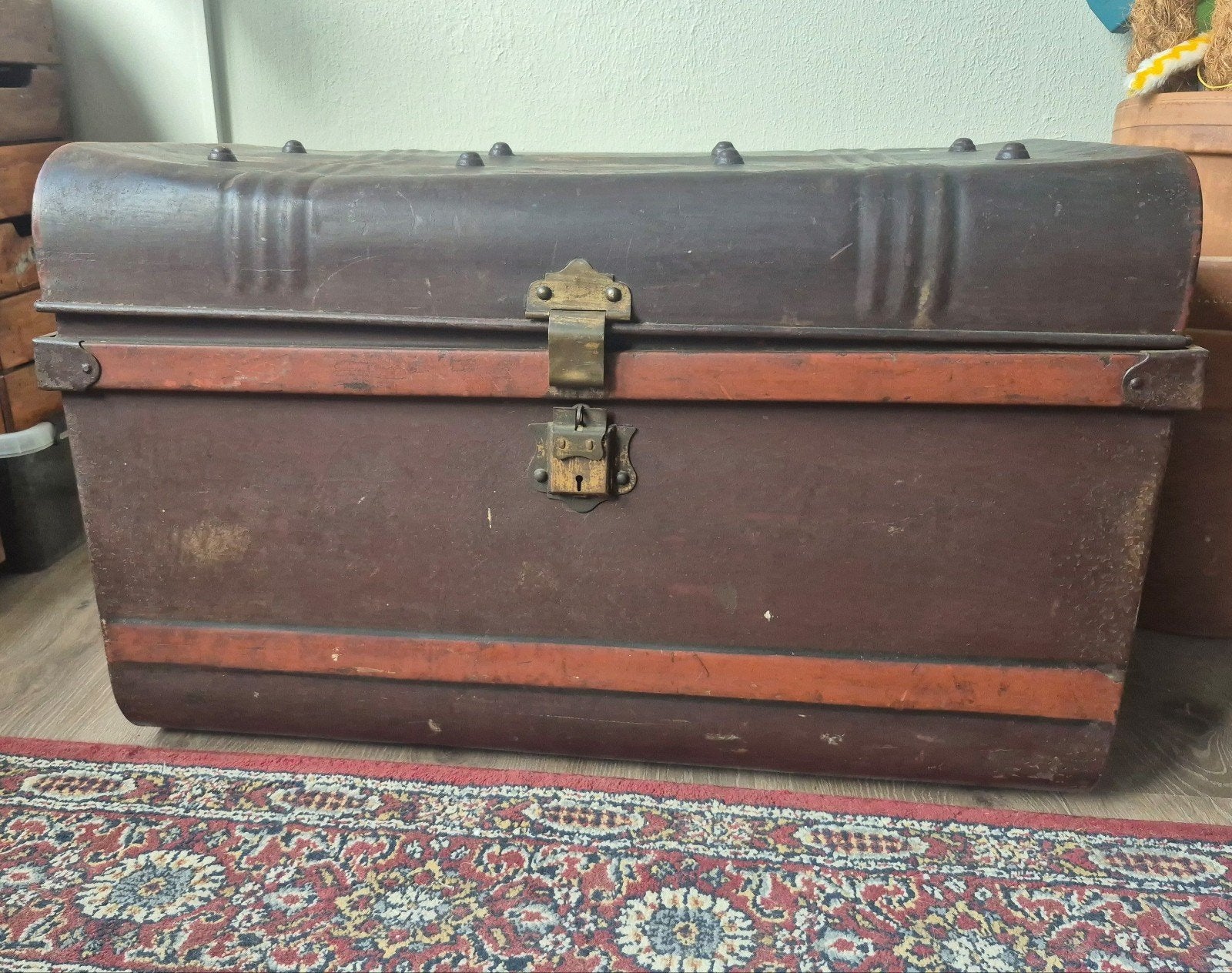 Oude Engelse metalen hutkoffer, Ophalen