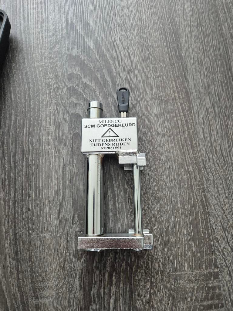 Milenco compact hitchlock disselslot, Caravans en Kamperen, Ophalen, Zo goed als nieuw