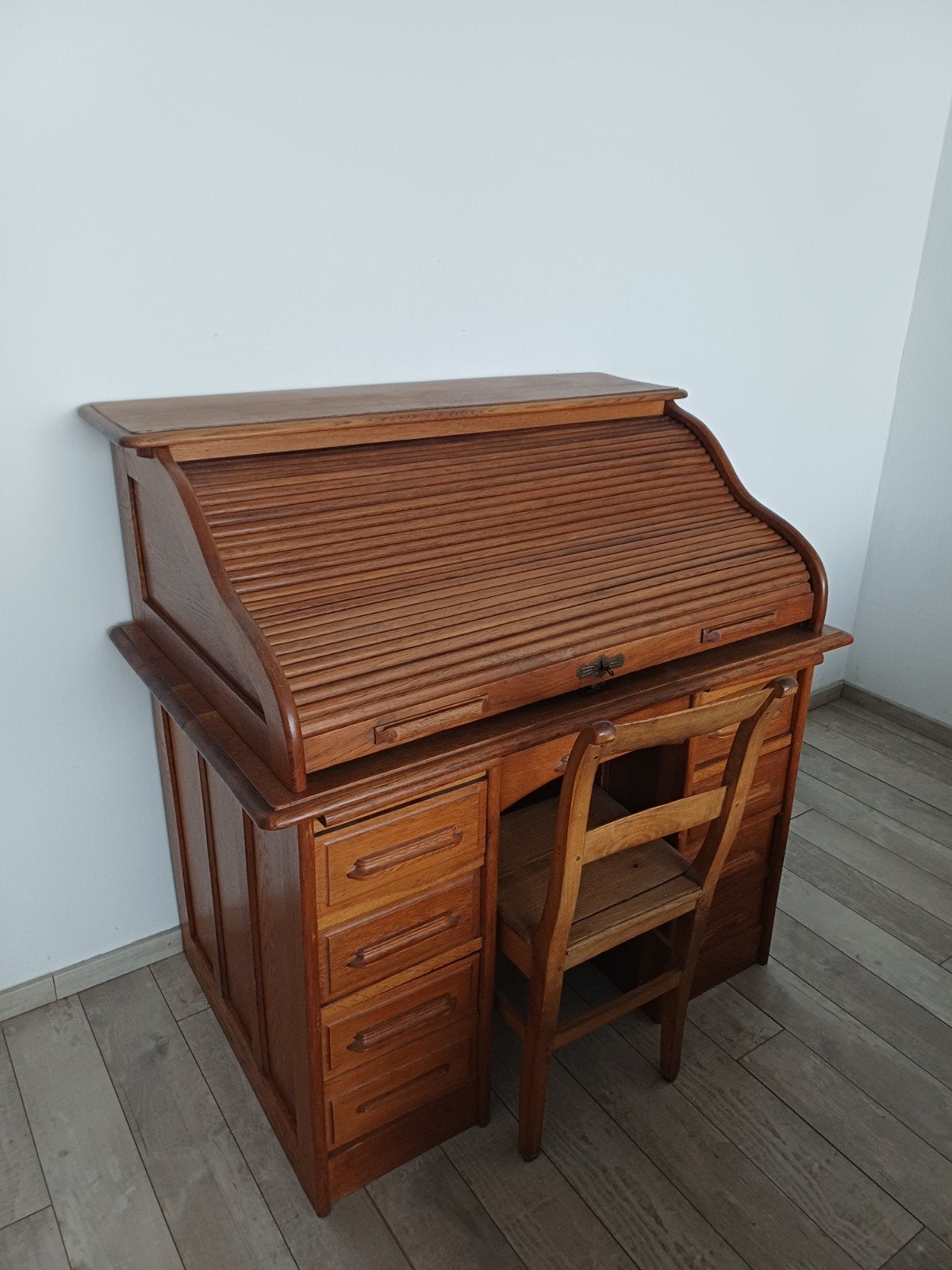 Mooi oud secretaire, Ophalen
