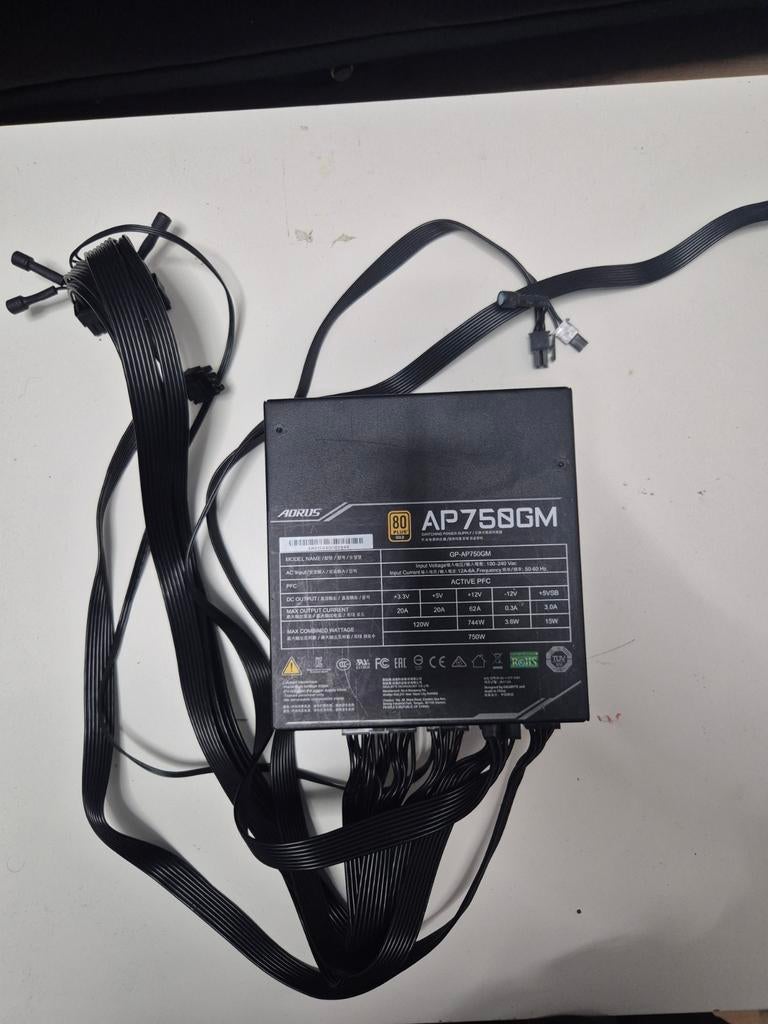 Aorus 750W PC Voeding, Ophalen of Verzenden, Gebruikt