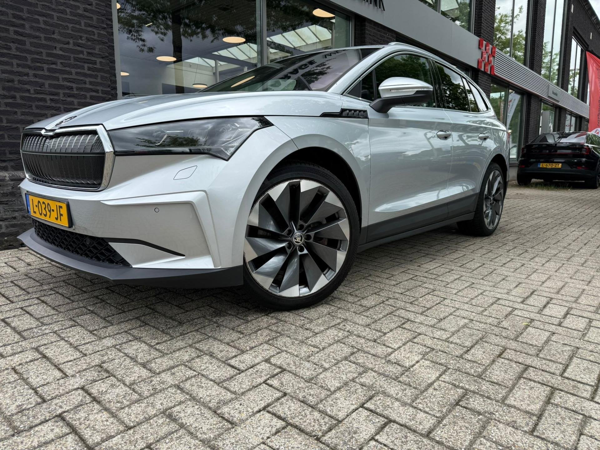 SKODA Enyaq iV 80 First Edition | SOH 93% | Wegkl. Trekhaak, Auto's, 390 km, Gebruikt, Zwart, 80 kWh