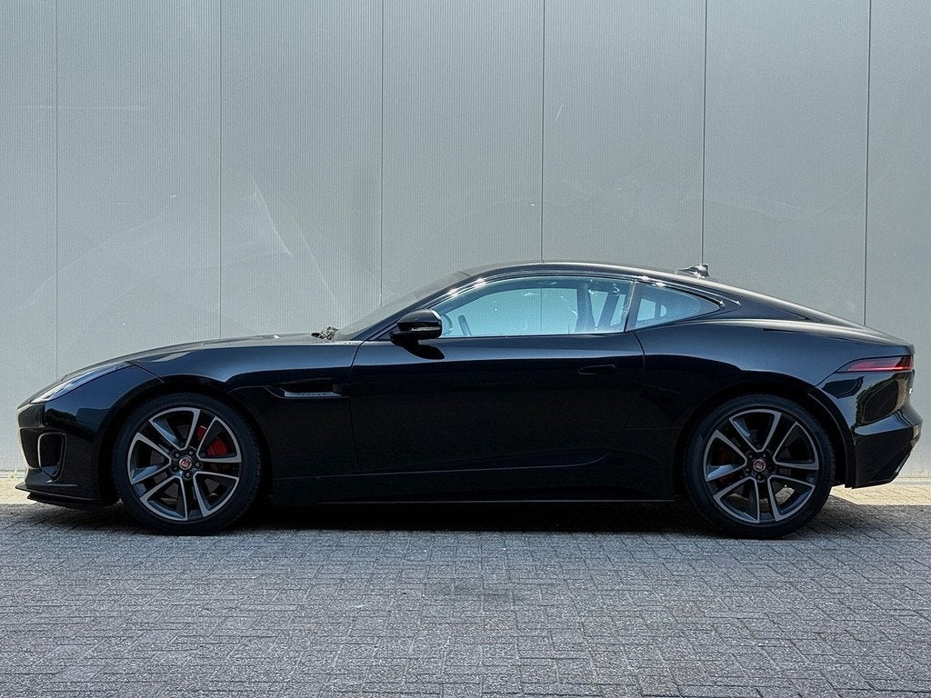 Jaguar F-TYPE 2.0T R-Dynamic, 301PK, Pano/Dak, Sport/Uitlaat, Auto's, Jaguar, Automaat, 4 cilinders, Zwart, Bedrijf