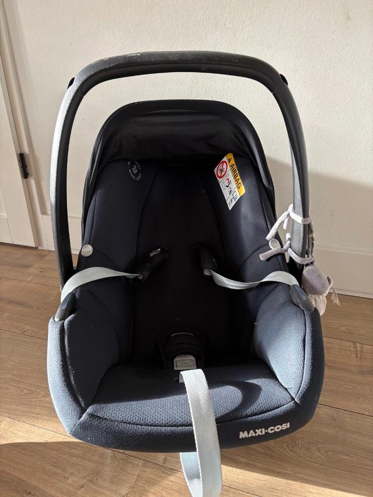 Maxi cosi, Kinderen en Baby's, Autostoeltjes, Ophalen, Autogordel, Zijbescherming, Zo goed als nieuw