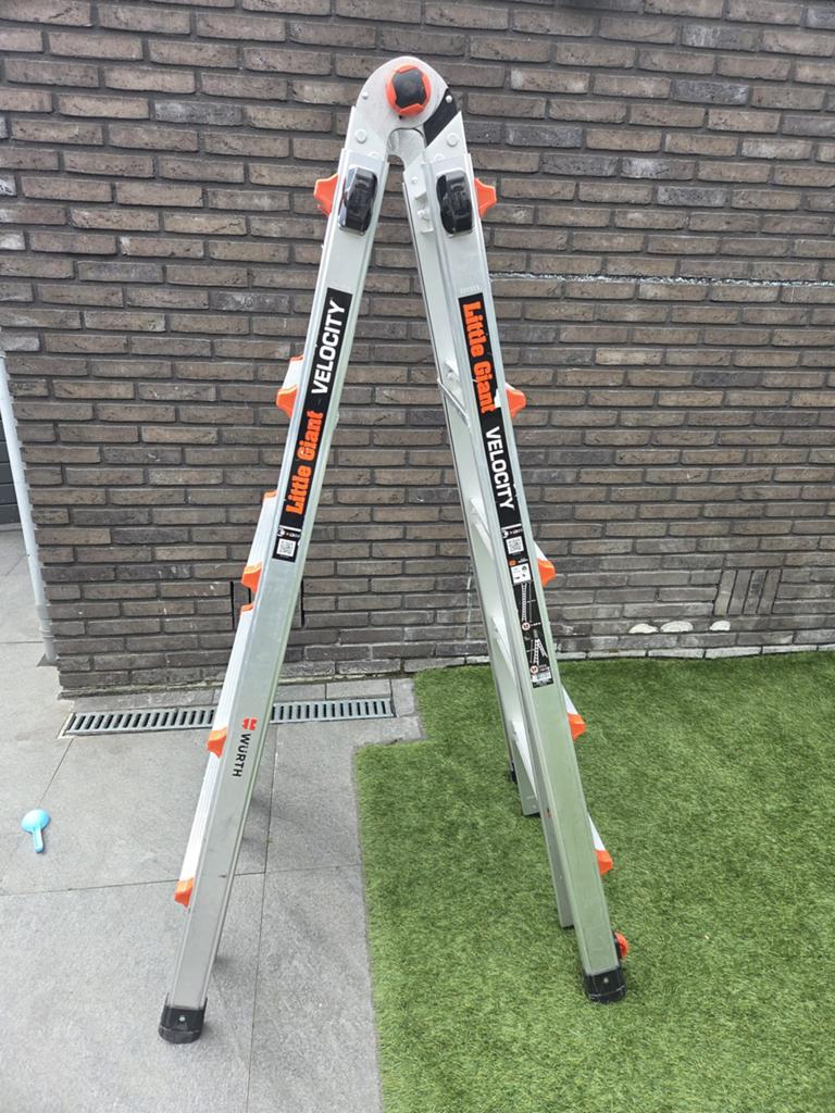 Little giant velocity ladder, Doe-het-zelf en Verbouw, Ladders en Trappen, Ophalen of Verzenden, Zo goed als nieuw, 4 meter of meer