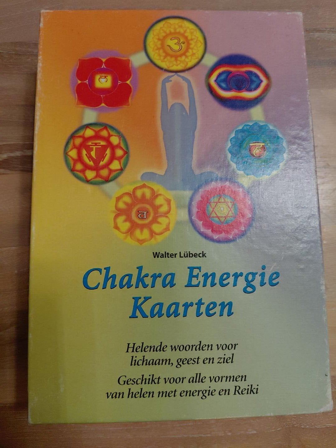 Chakra Energie Kaarten Helende woorden voor lichaam, geest e, Walter Lübeck, Spiritualiteit algemeen, Ophalen of Verzenden, Zo goed als nieuw