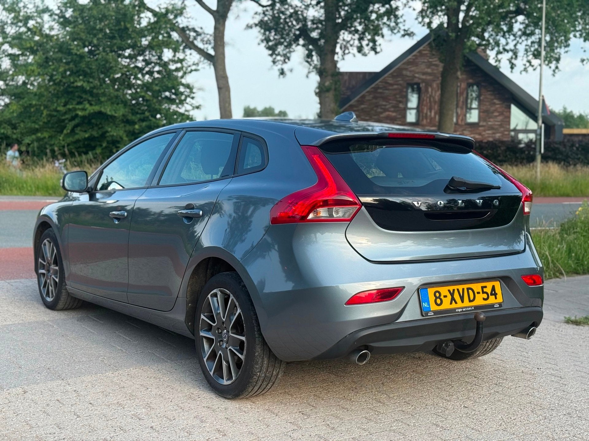 Volvo V40 2.0 D4 Kinetic Business Airco Cruise Trekhaak, Auto's, Voorwielaandrijving, Euro 5, Gebruikt, Bedrijf