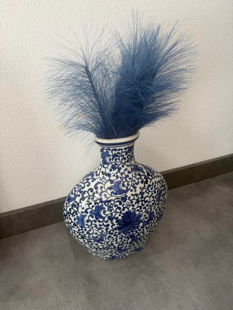 Mooie blauwe vaas met Delfts blauw patroon, Ophalen of Verzenden