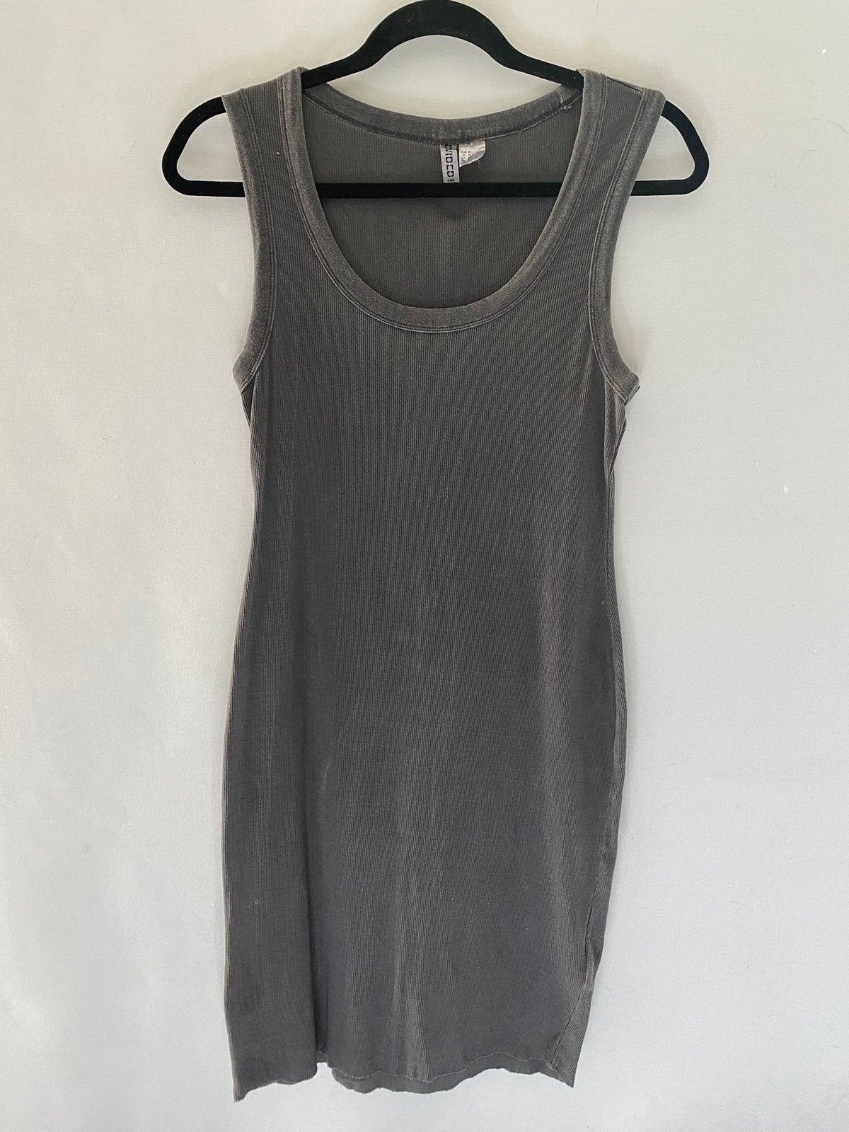 H&M Divided grijze ribjurk – maat M / 38 – mouwloos, Maat 38/40 (M), Ophalen of Verzenden, Grijs, Gedragen
