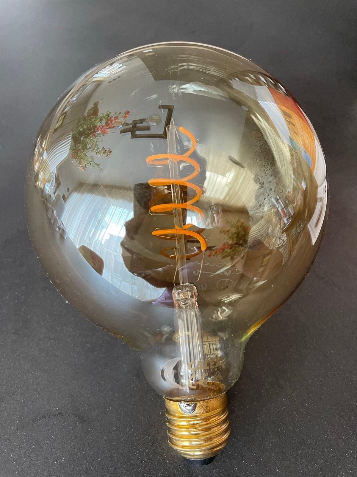 Grote LED filament lamp E27 - Ø 12,5 cm - 3.8W (25W equivale, Huis en Inrichting, Ophalen, Led-lamp, Calex, E27 (groot)