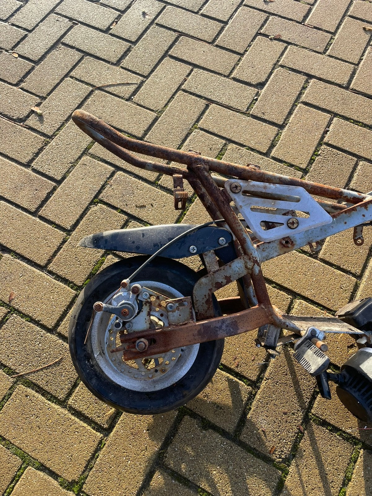 Minibike werking onbekend - project, Ophalen of Verzenden, Zo goed als nieuw, Overige typen