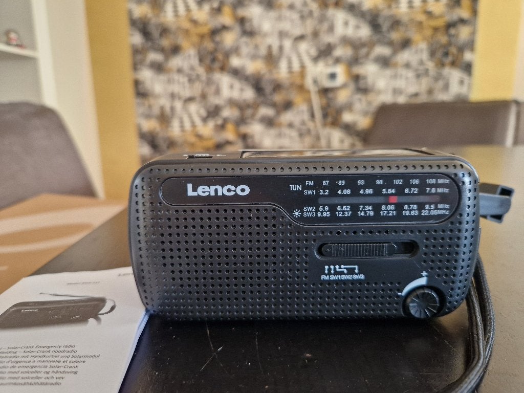 Lenco Solar Crank Emergency Radio - Nieuw in doos, Audio, Tv en Foto, Ophalen of Verzenden, Nieuw, Wereldontvanger