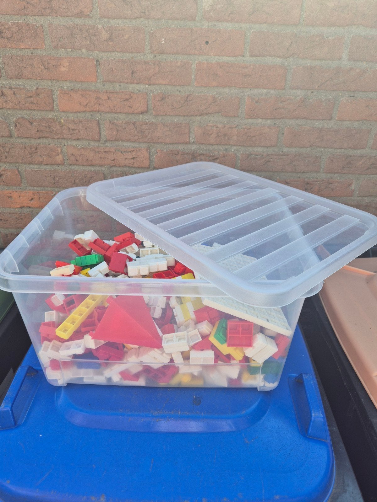 Grote bak met diverse vintage bouwblokken en grondplaat, Ophalen, Gebruikt, Overige merken