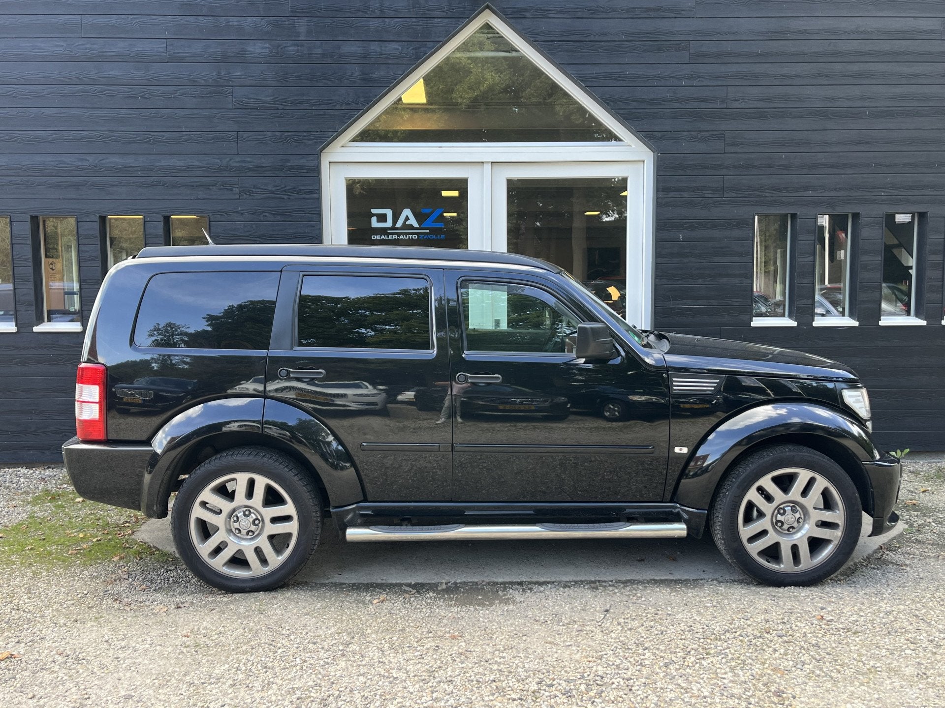 Dodge Nitro 2.8 CRD SE Airco/Audio/Navi/Trekaak (bj 2008), Auto's, Gebruikt, Beige, 4 cilinders, Zwart