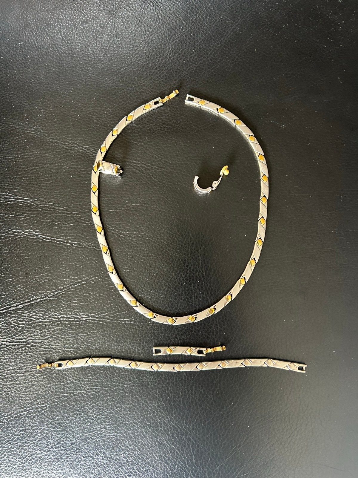 Moderne sieradenset: ketting, armband en oorbellen, Sieraden, Tassen en Uiterlijk, Kettingen, Gebruikt, Overige materialen, Zilver