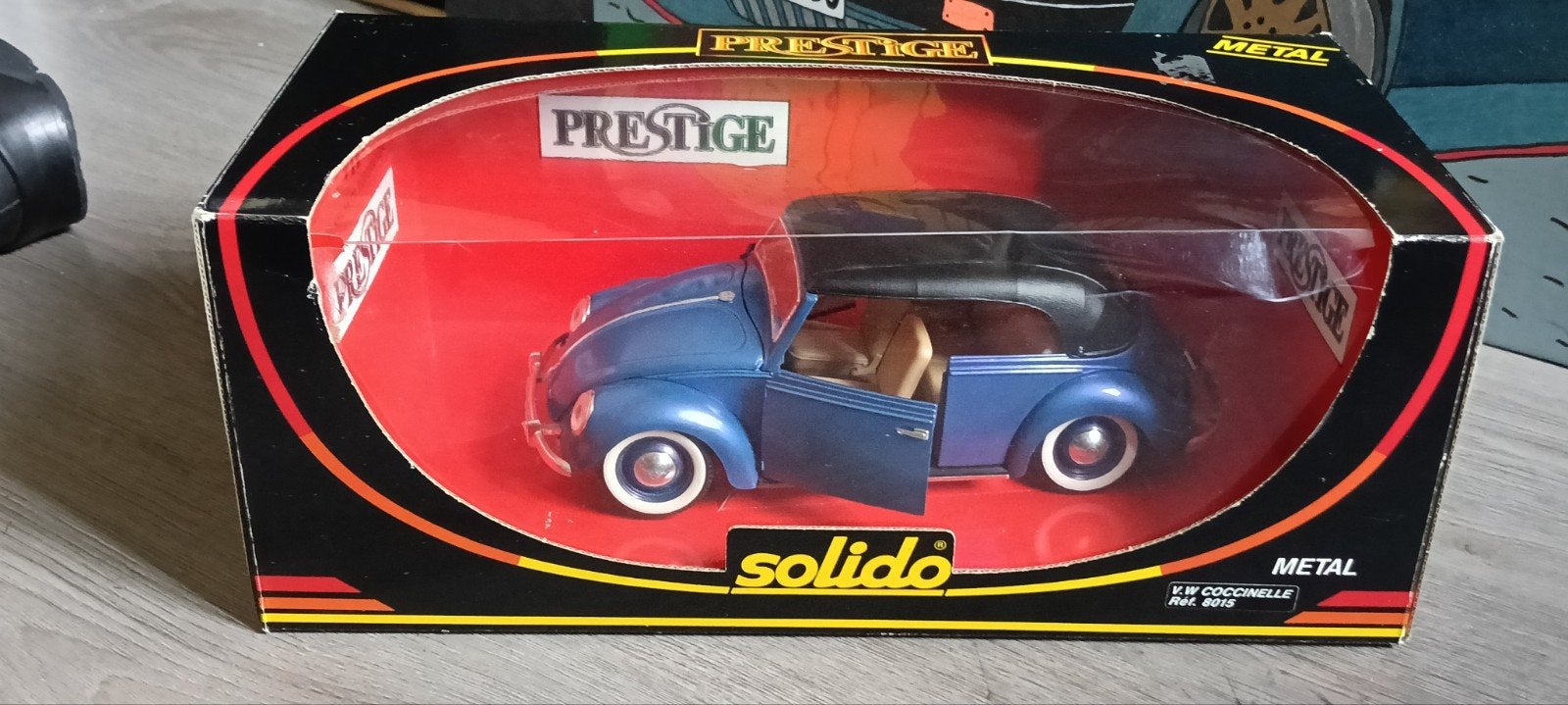 Solido Volkswagen Kever Cabriolet - Blauw in doos 1.18, Ophalen, Gebruikt, Auto, Solido