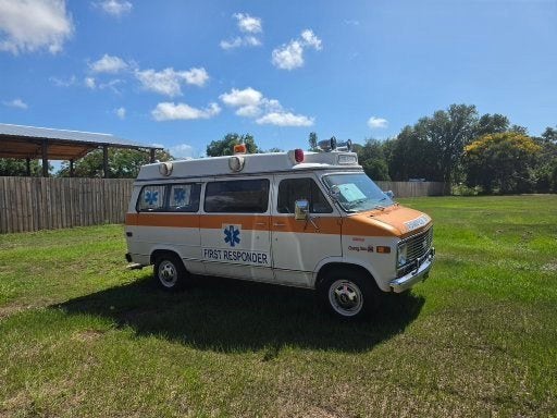 1977 chevy G20 van ambulance en andere usa vans., Caravans en Kamperen, Campers, Buscamper of Camperbus, Tot en met 3, Particulier