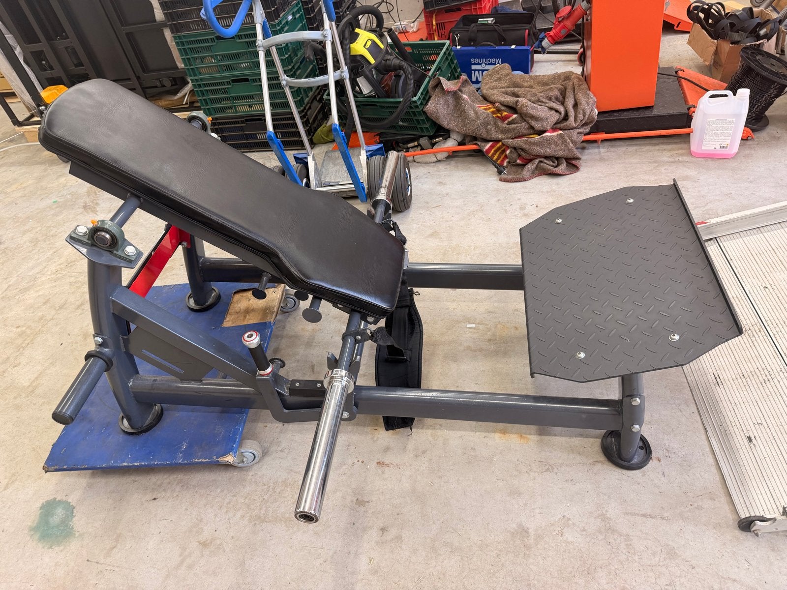 Pivot Booty Builder - Glute Machine, Sport en Fitness, Fitnessapparatuur, Ophalen, Gebruikt, Krachtstation, Metaal