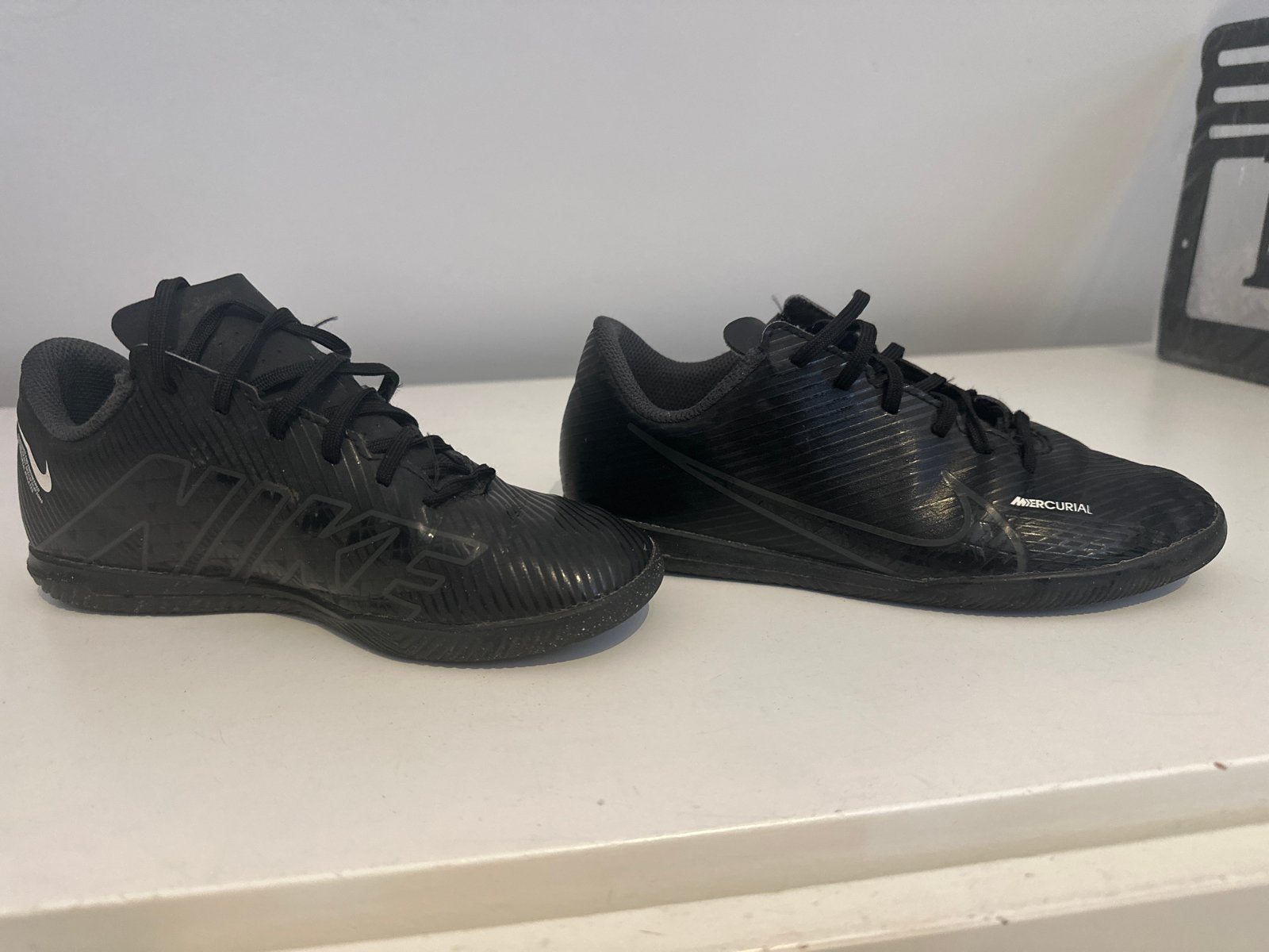 Nike Mercurial zaalvoetbalschoenen - maat 34, Ophalen, Gebruikt, Jongen of Meisje, Sportschoenen