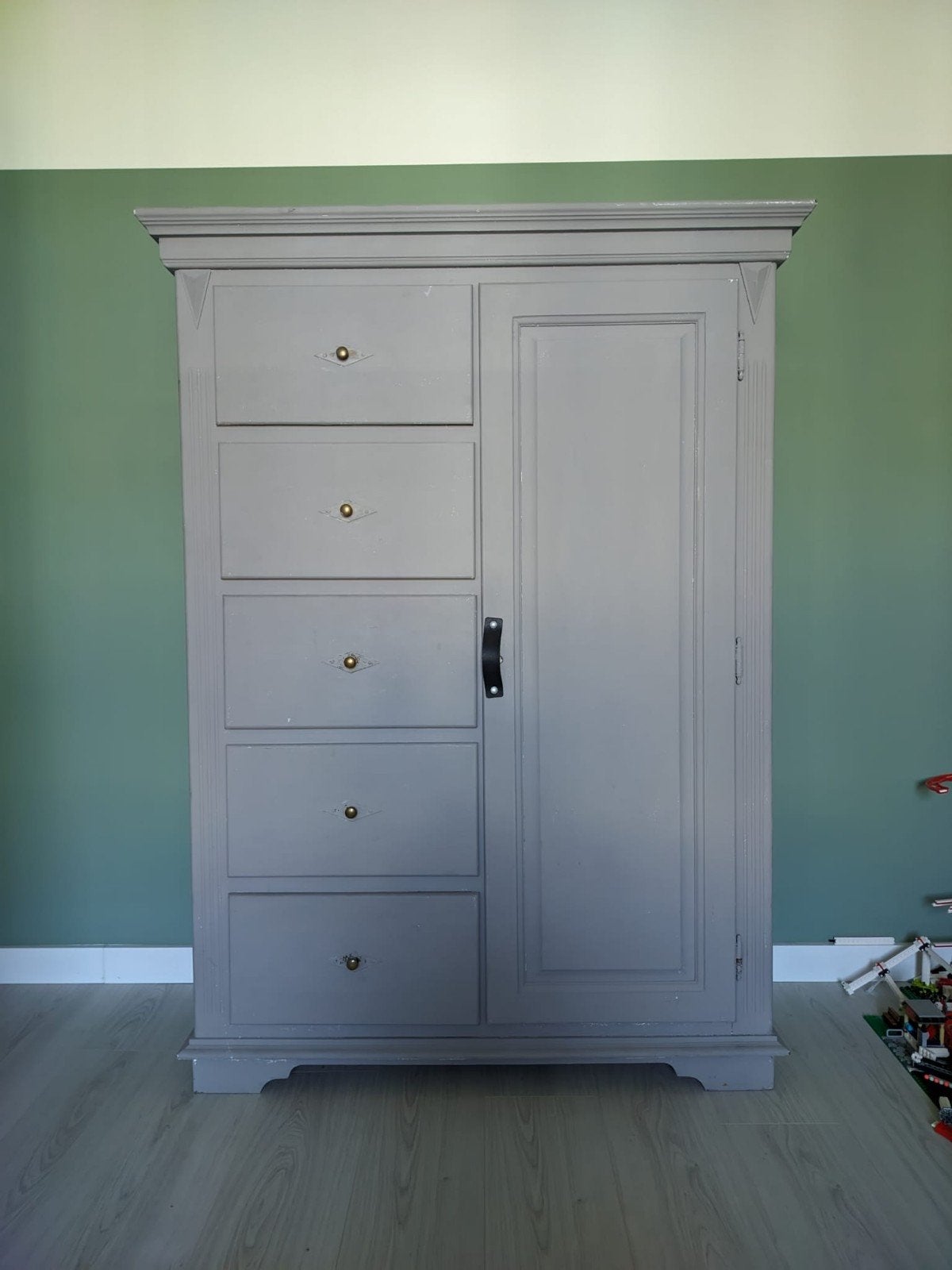 Klassieke kledingkast in Biedermeier stijl. Opknapper, Huis en Inrichting, Kasten | Kledingkasten, Ophalen, Gebruikt, Klassiek