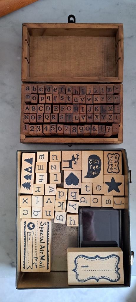 Stempels alphabet, Ophalen of Verzenden, Zo goed als nieuw