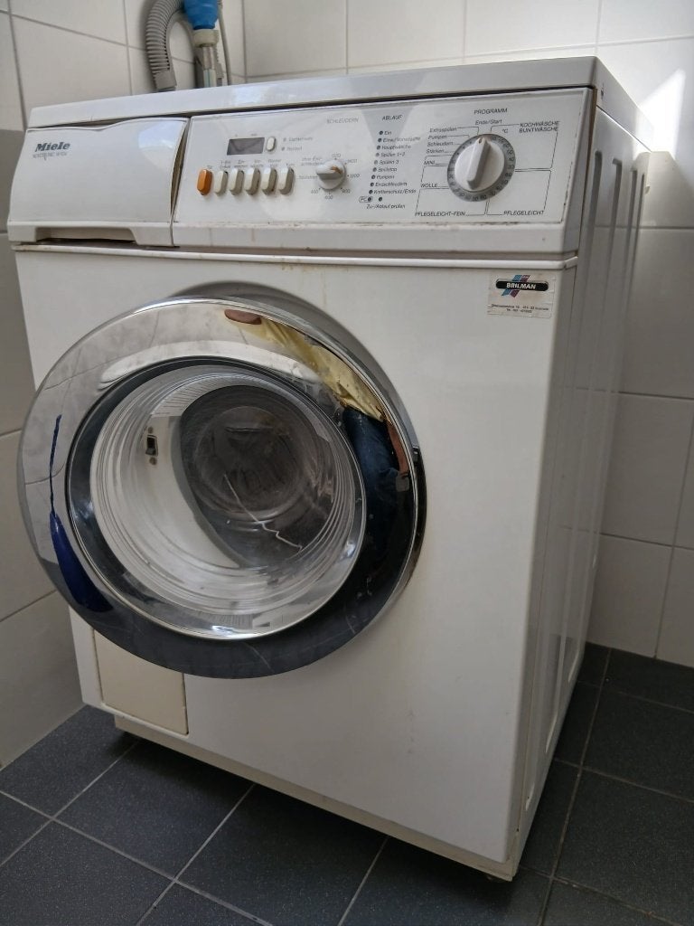 Miele wasmachine, Witgoed en Apparatuur, Ophalen, 1200 tot 1600 toeren, Zo goed als nieuw, Voorlader