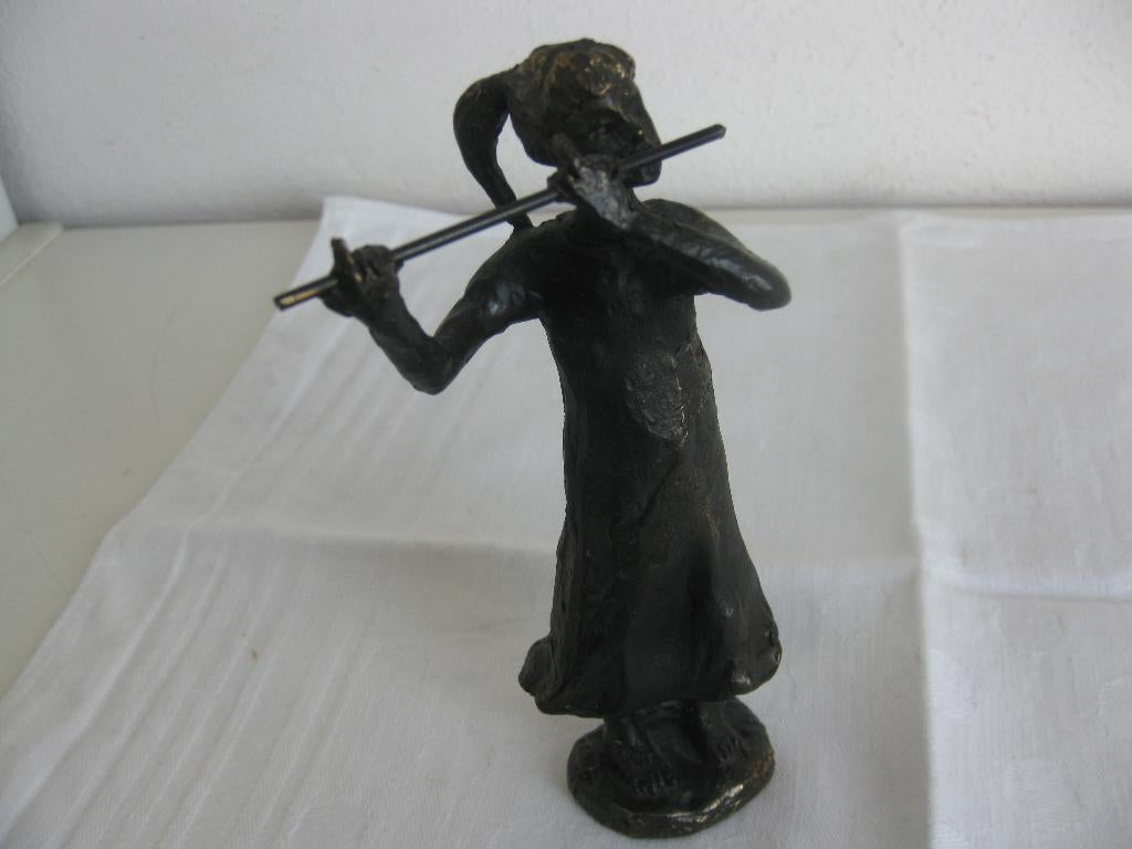 Bronzen beeldje van Corrie van Ammerlaan Niekerk,gesigneerd., Minder dan 20 cm, Ophalen of Verzenden, Brons, Beeld