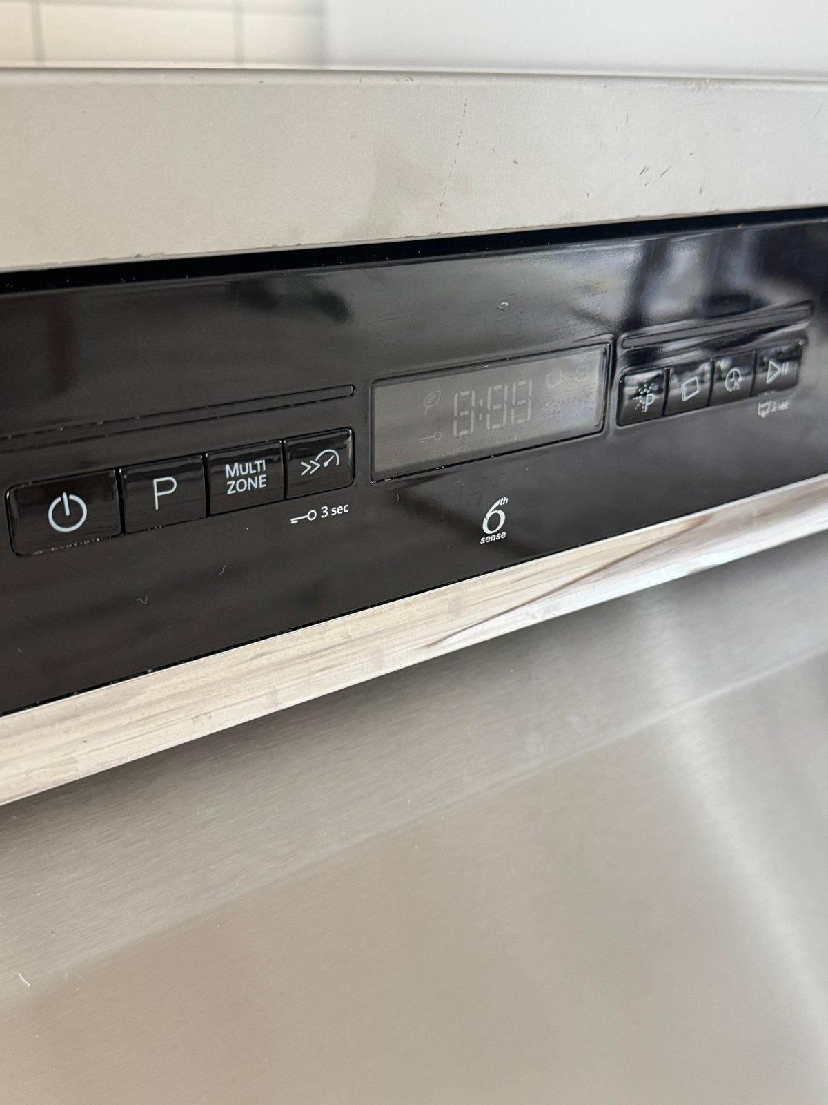 Whirlpool PowerClean vaatwasser niet werkend, Ophalen, Niet werkend, Vrijstaand, 60 cm of meer