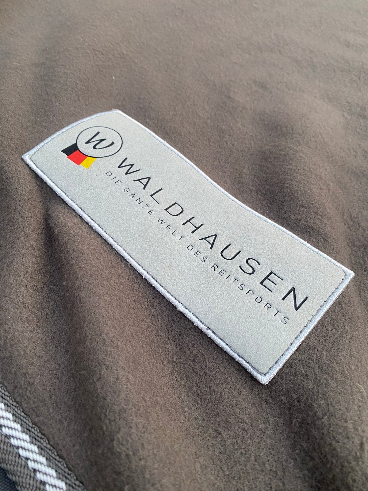Waldhausen fleece paardendeken / zweetdeken in grijs 125 cm., Dieren en Toebehoren, Waldhausen GmbH & Co., Info@waldhausen.com